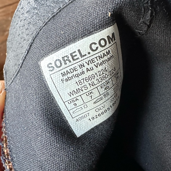 Sorel Cate Suede Ankle Bootie - Picture 8 of 12